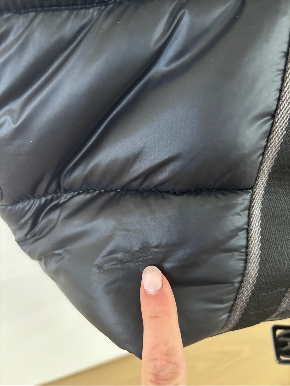 Oliver Thomas Black Quilted Travel Tote - Picture 10 of 10